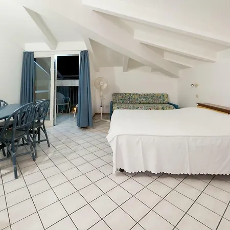 Condominio Res. Palace * Μπιμπιόνε
